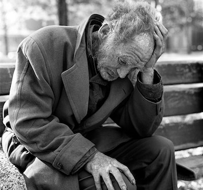 846-02797735
© ClassicStock / Masterfile
Model Release: Yes
Property Release: No
1970s DESTITUTE ELDERLY MAN SITTING ON PARK BENCH WITH HEAD IN HANDS OUTDOOR