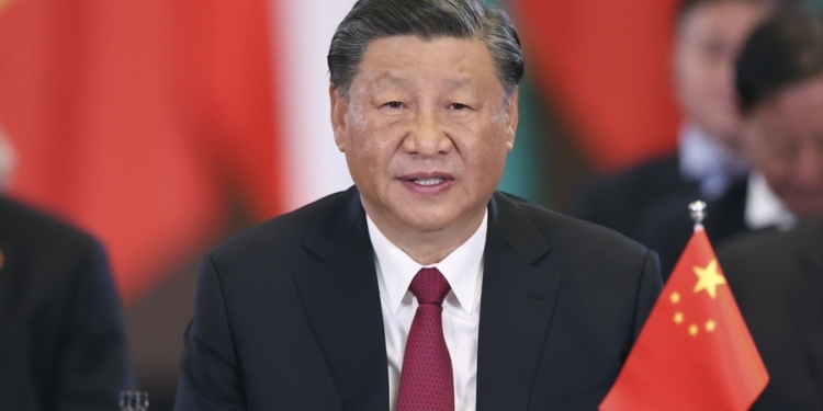 新华社照片，约翰内斯堡，2023年8月24日
    习近平和南非总统拉马福萨共同主持中非领导人对话会
    当地时间8月24日晚，国家主席习近平和南非总统拉马福萨在约翰内斯堡共同主持中非领导人对话会。
    习近平发表题为《携手推进现代化事业　共创中非美好未来》的主旨讲话。
    新华社记者 黄敬文 摄