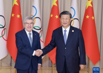 新华社照片，杭州，2023年9月22日
    习近平会见国际奥林匹克委员会主席巴赫 
    9月22日下午，国家主席习近平在杭州西湖国宾馆会见来华出席第19届亚洲运动会开幕式的国际奥林匹克委员会主席巴赫。
    新华社记者 刘彬 摄