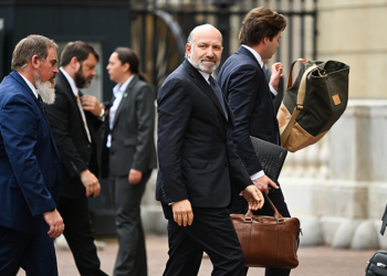 Howard Lutnick, US commerce secretary, arrives for trade talks at Lancaster House in London, UK, on Tuesday, June 10, 2025. Trade talks between the US and China will continue into a second day as the two sides look to ease tensions over shipments of technology and rare earth elements. Photographer: Chris J. Ratcliffe/Bloomberg