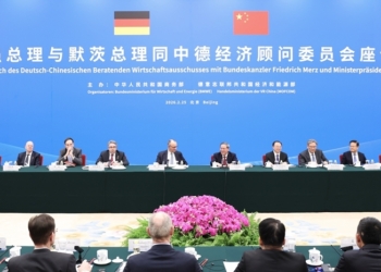 ÐÂ»ªÉçÕÕÆ¬£¬±±¾©£¬2026Äê2ÔÂ25ÈÕ
    2ÔÂ25ÈÕÏÂÎç£¬¹úÎñÔº×ÜÀíÀîÇ¿ÔÚ±±¾©ÈËÃñ´ó»áÌÃÍ¬µÂ¹ú×ÜÀíÄ¬´Ä¹²Í¬³öÏ¯ÖÐµÂ¾­¼Ã¹ËÎÊÎ¯Ô±»á×ùÌ¸»á¡£
    ÐÂ»ªÉç¼ÇÕß »Æ¾´ÎÄ Éã