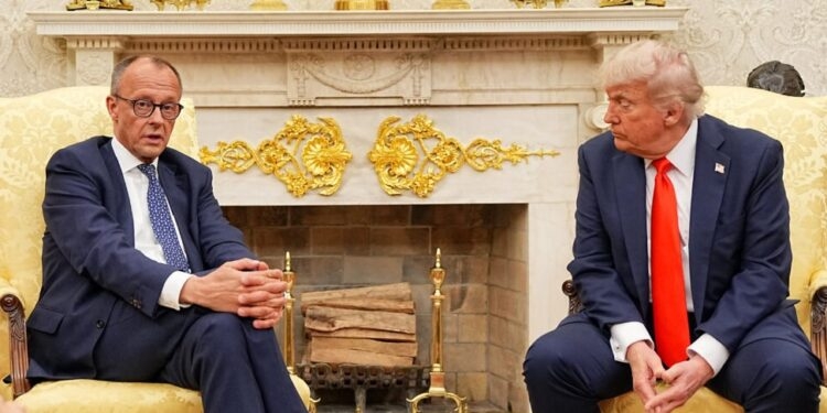 US President Donald Trump (r) receives German Chancellor Friedrich Merz (CDU) in the Oval Office at the White House. It is the first meeting between the two politicians since Trump and Merz took office.