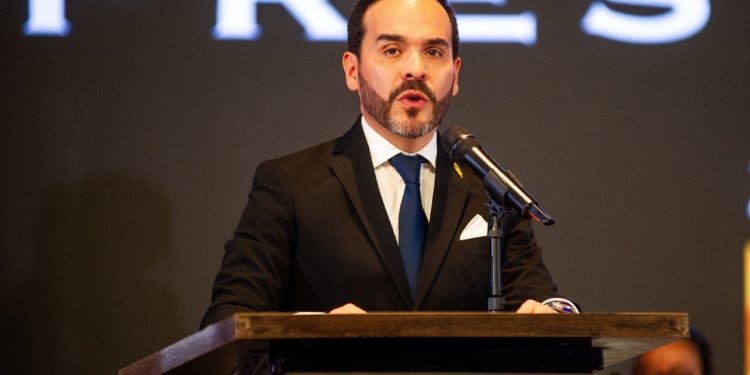 Colombian right-wing lawyer Abelardo de la Espriella and his running mate Jose Manuel Restrepo receive their credentials accrediting them as president elect and vice-president elect in Colombia, after a close runoff election, in Bogota, Colombia, June 25, 2026 (Sebastian Barros / VWPics via AP Images)